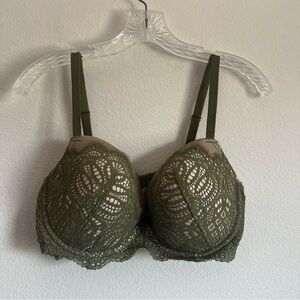 Victoria’s Secret Dream Angels Lace Bra Size: 36 DDD